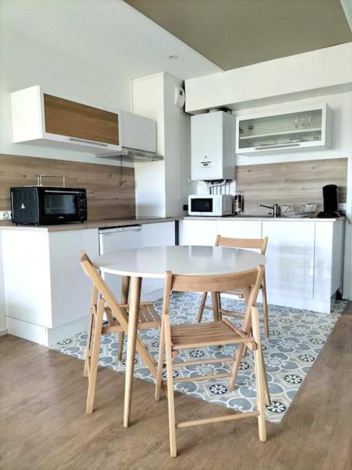 Appartement T2 勒布斯卡 外观 照片